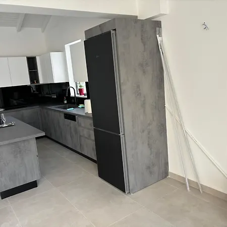 Tolis 2 Bdr Flat In Sparta